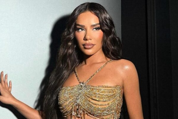 Menaxherja e Tayna-s i përgjigjet pretendimeve: Publikon foton e kontratës