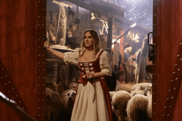 Zyrtare: Arbana Osmani prezantuese e Ferma VIP – kalon nga Top Channel te Vizion Plus