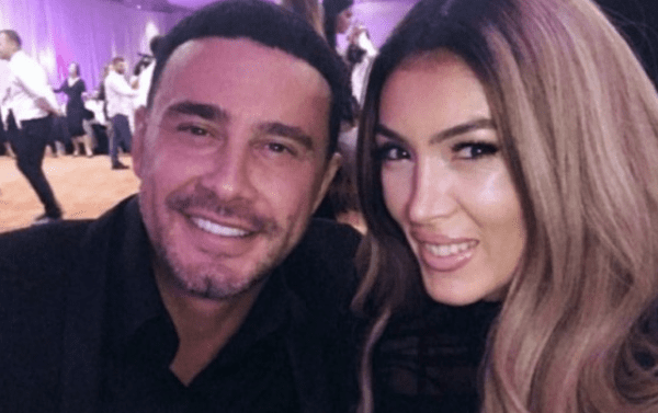 A do ribashkohen Robert Berisha dhe Nora Istrefi? Këngëtari lë gjithçka të hapur