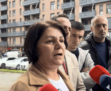 25 vite burg për vrasjen e Erona Coklit – fjalët rrëqethëse të nënës prekin të gjithë