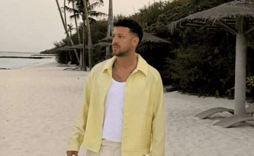 Propozim ëndrrash në Maldive! Dj Geek i ulet në gjunjë…