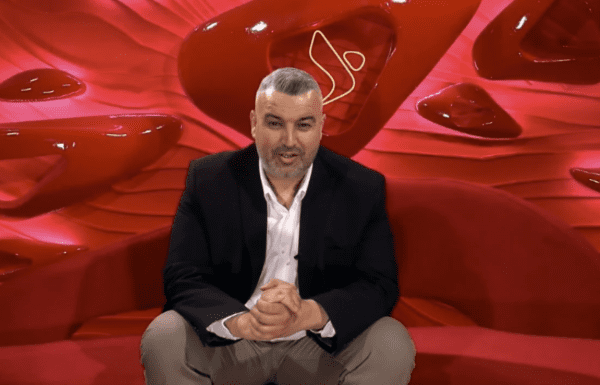 Rogert Sterkaj “ndërron profesion”? Finalisti i BBVA5 performon në klub nate