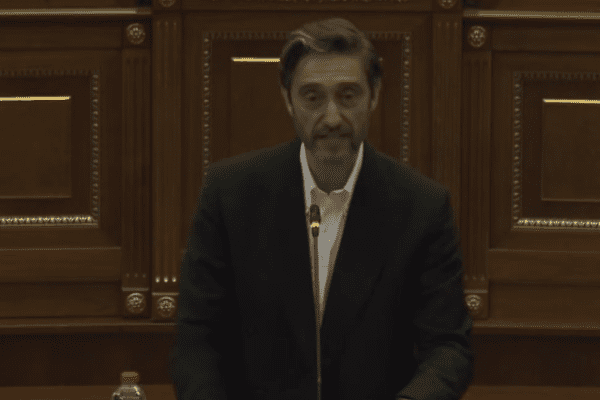 Uran Ismaili sulmon Kurtin: “16.41€ është manipulim i varfërisë”