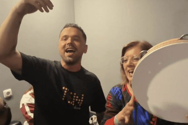 Yll Limani “ndez” Gjermaninë: dy koncerte sold-out dhe festë me nënën në prapaskenë