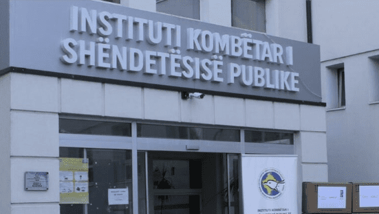 Alarm nga IKSHPK: 8 raste me fruth në Kosovë – apel urgjent për vaksinim