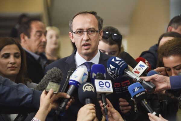 Hoti: Abuzimi me paranë publike duhet të marrë fund