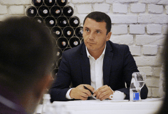 Kujtim Gashi tërhiqet nga gara për deputet