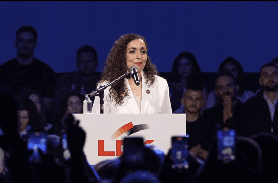 Vjosa Osmani me mesazh të fortë në “Tubimin e Bashkimit”: “I ftoj edhe ata që munguan”