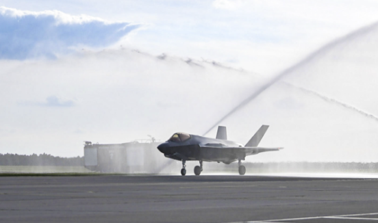 NATO publikon pamjet: F-35 mbërrijnë në Poloni në një moment historik për aleancën