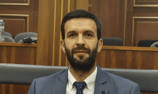 Eman Rrahmani: Mbi 250 mijë qytetarë janë larguar nga Kosova gjatë qeverisjes Kurti