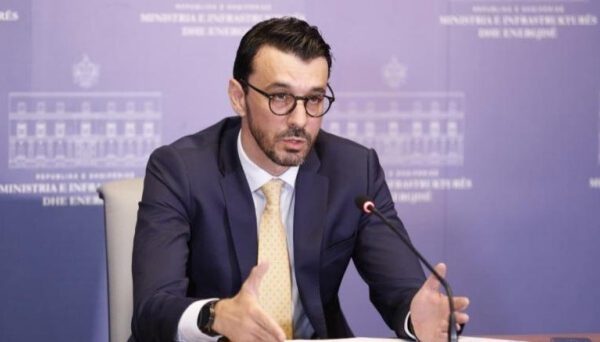 Aeroporti i Vlorës në krizë – Qeveria paralajmëron prishjen e kontratës dhe penalitete ndaj koncesionarit