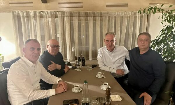 “Kafe mes miqsh” – Vëllezërit e Hashim Thaçit takohen me Fatmir Limajn