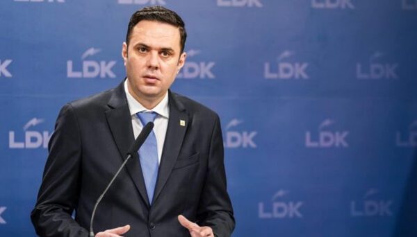 Abdixhiku: Qeveria po e përdor paranë publike për ndikim elektoral