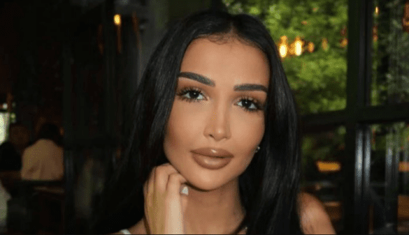 “E veshur me të zeza, Xheneta Fetahu ‘rrëmben’ vëmendjen me paraqitjen sensuale”
