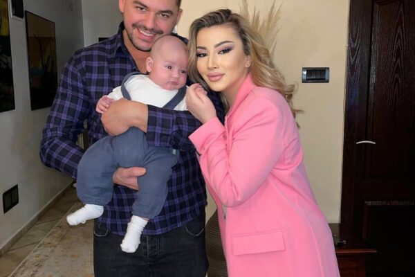 Selvija mban premtimin, publikohet kënga e fundit e Shpat Kasapit: “Nana” prek zemrat e fansave